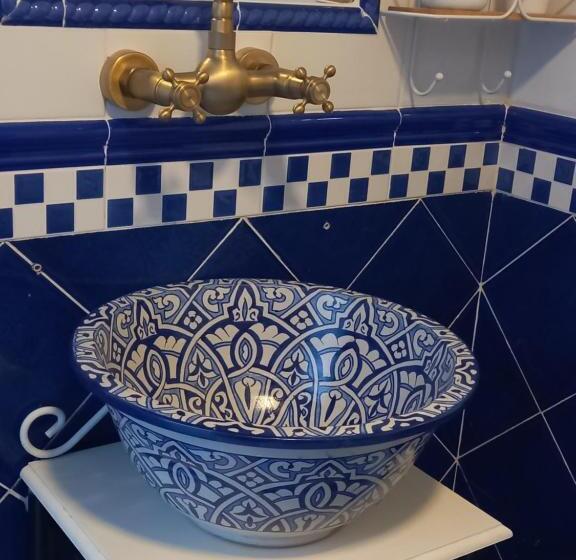 Четырехместный Номер Стандарт, Guesthouse Jazmínes Mozárabes # Wifi