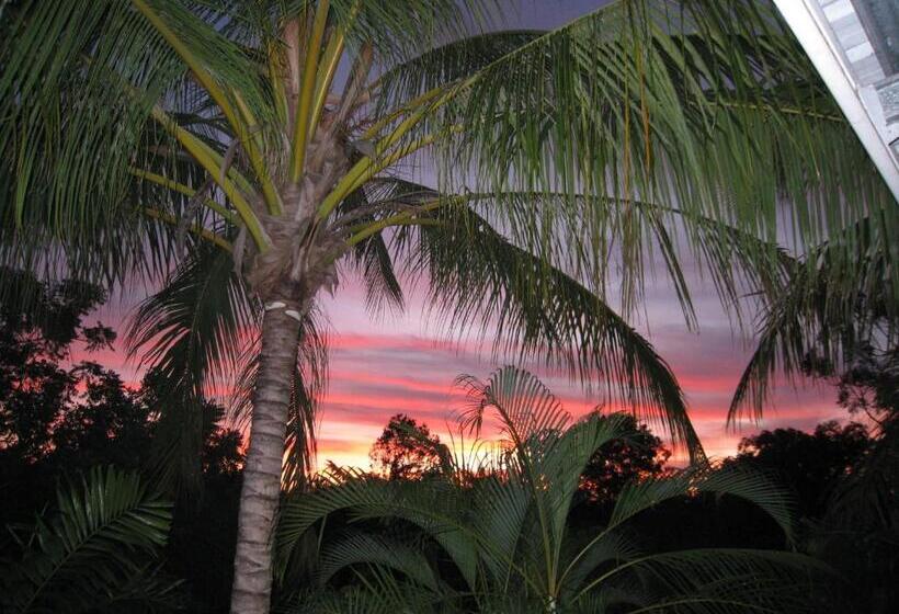 Люкс Повышенной Комфортности, Palmerston Sunset Retreat