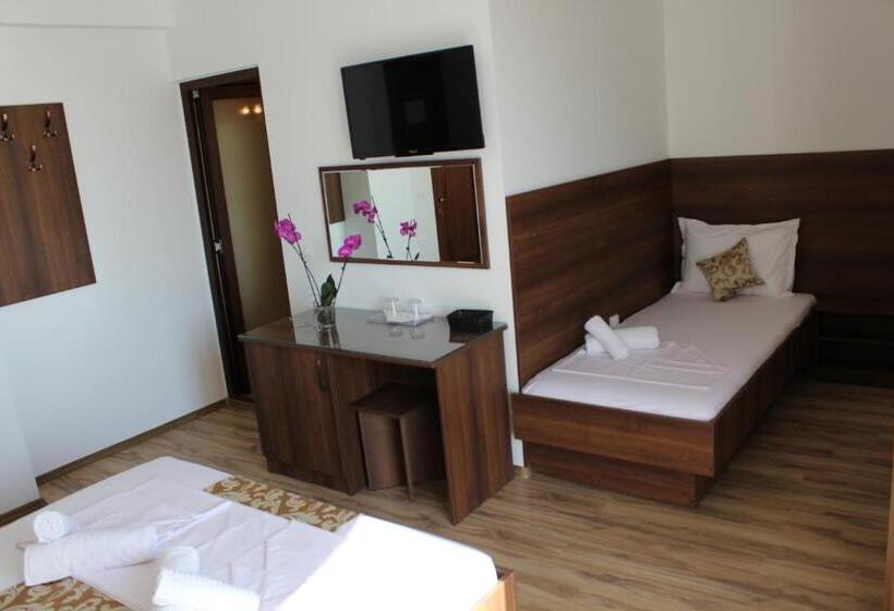 Номер Стандарт Трехместный, Vila Medeea