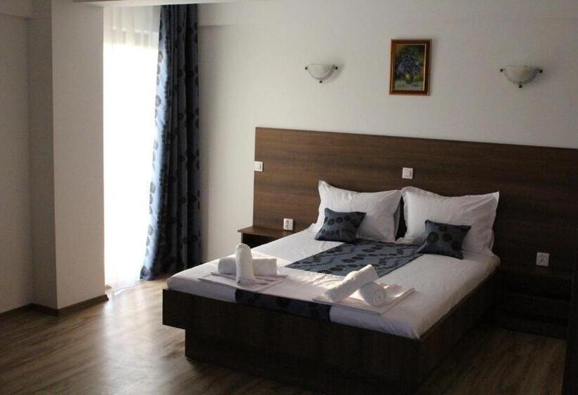 Семейный Номер, Vila Medeea