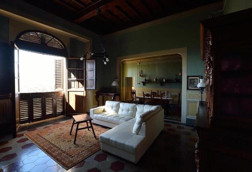 Вилла с 1 спальней и бассейном, Villa Enrico Fermi