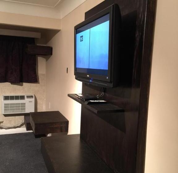 Номер Стандарт, Mayflower Motel
