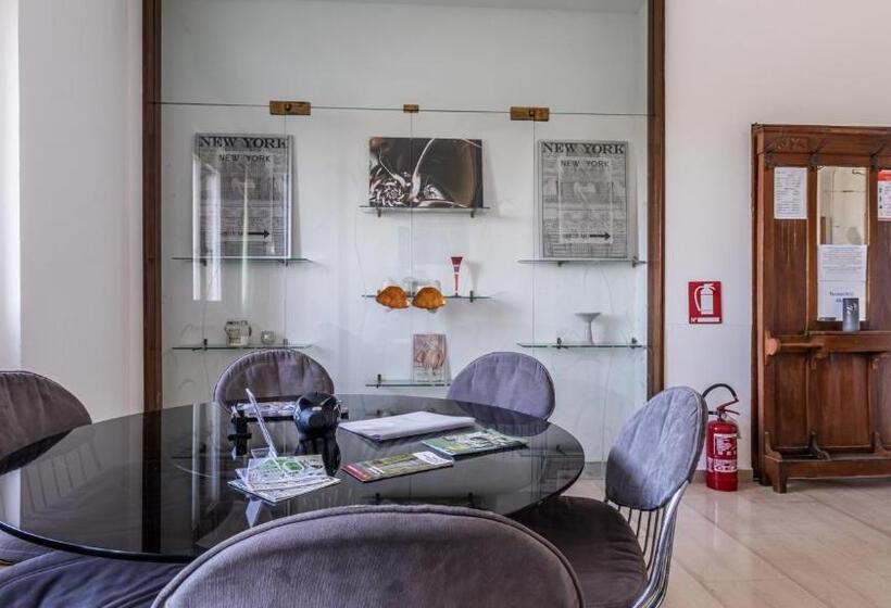 اتاق استاندارد با سرویس بهداشتی مشترک, Grand Central By Alloro Su Treno   Affitti Brevi Italia