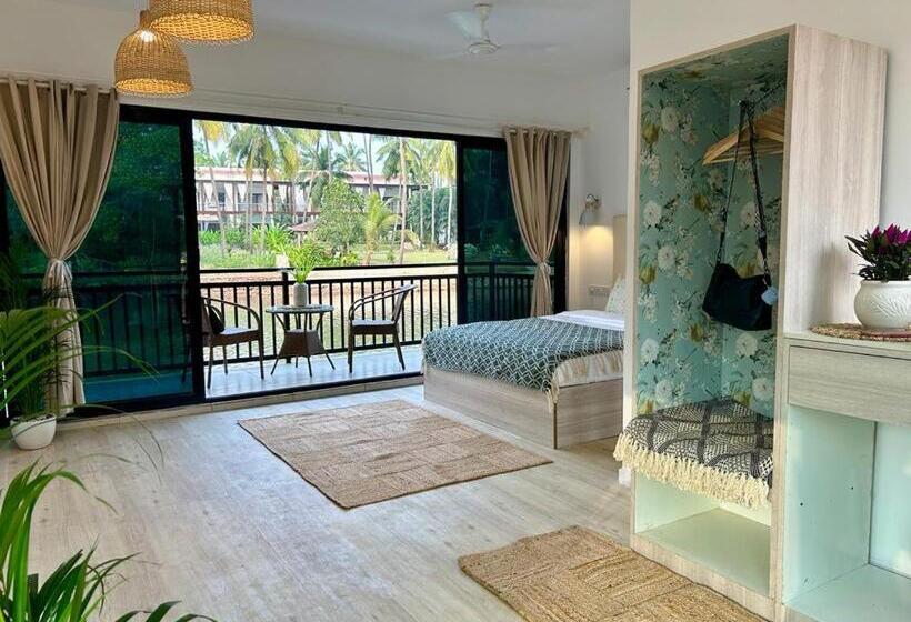 Люкс Повышенной Комфортности, Riverside Luxe Living