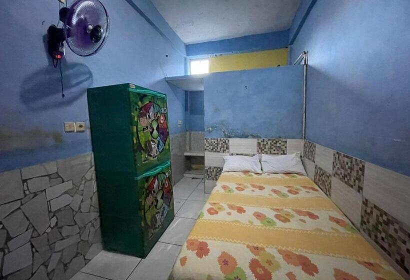Номер Economy, Spot On 93555 Triple N Homestay