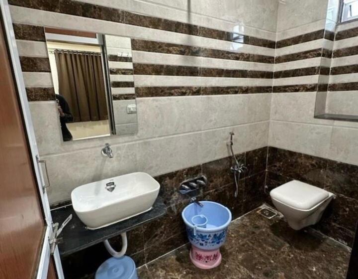 Трехместный Номер Классика, Collection O Hotel Shihori Krupa