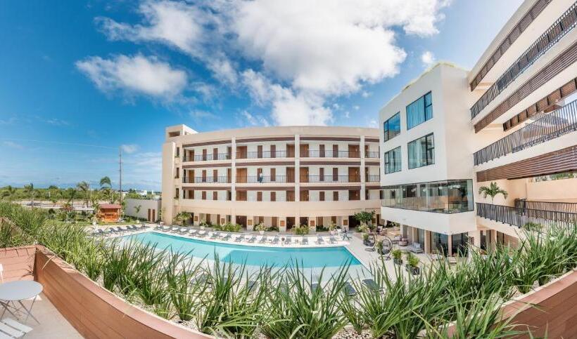 سوییت جونیور با چشم‌انداز استخر, Faranda Single 1 Punta Cana - Adults Only