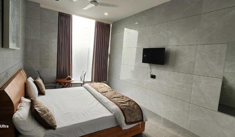 Трехместный Номер Классика, Oyo Hotel Deliza