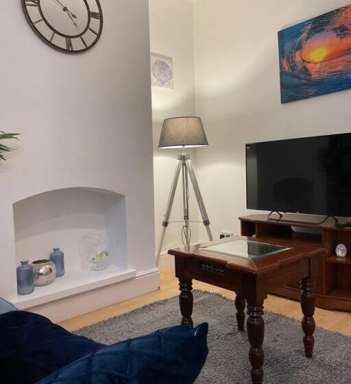 Номер Стандарт, Keary Entire House. 3 Beds. Bright And Cheerful