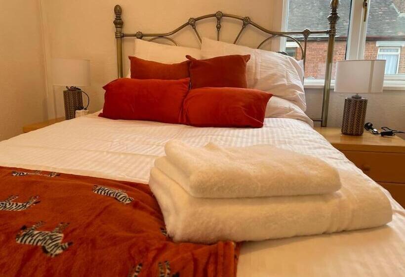 Номер Стандарт, Keary Entire House. 3 Beds. Bright And Cheerful