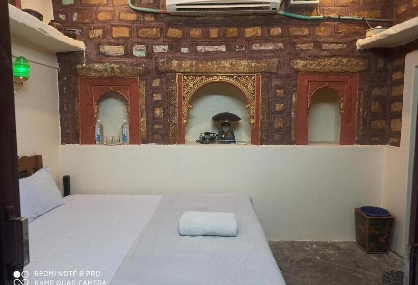 اتاق استاندارد سه نفره, Shangri La Heritage Home Stay