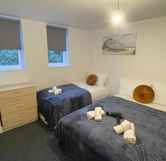 اتاق راحتی سه تخته, Lovely Triple And Quadruple Bedrooms In Euston