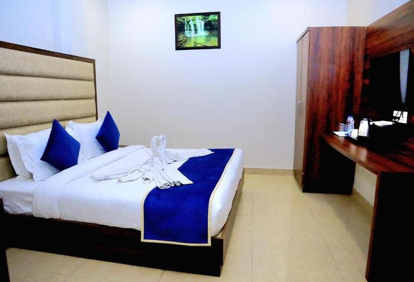اتاق لوکس, Pineberry Hotels   Near Golden Temple