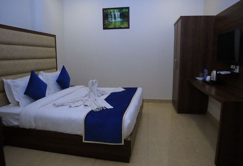 اتاق لوکس, Pineberry Hotels   Near Golden Temple