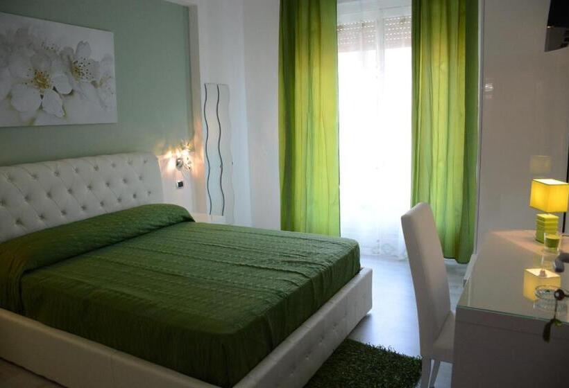 غرفة قياسية مزوَّدة بشُرفة, B&b Crystal
