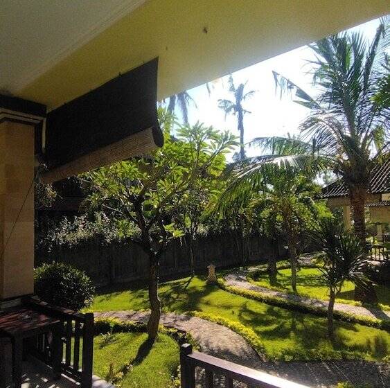 Номер Стандарт Вид на Сад, Bintang Beach Villa