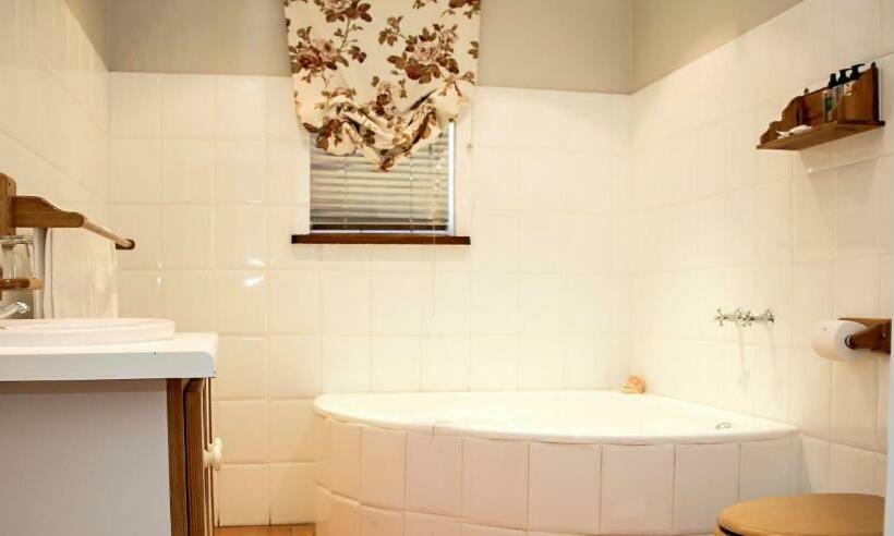 Номер Стандарт, Beaufort Manor Country Lodge