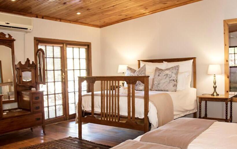 Семейный Номер, Beaufort Manor Country Lodge
