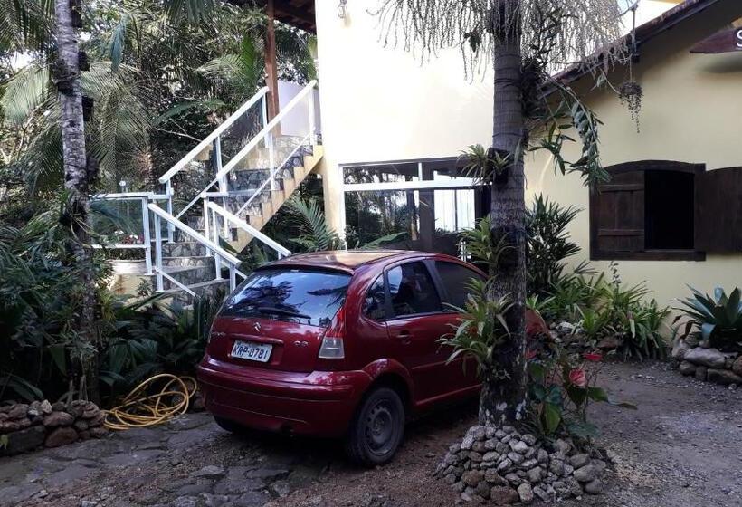سوییت با چشم‌انداز کوه, Som Das Aguas Paraty