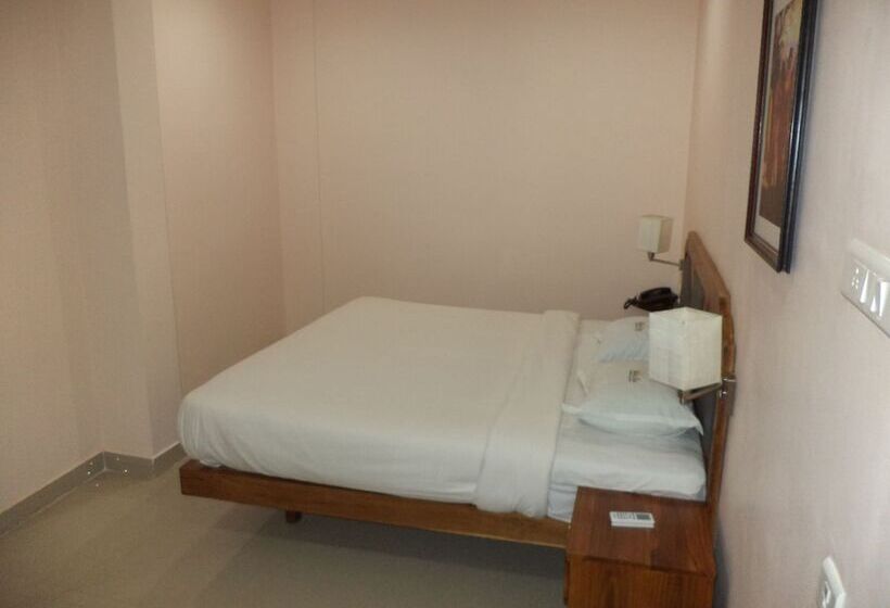 Номер Deluxe, Sneha Inn