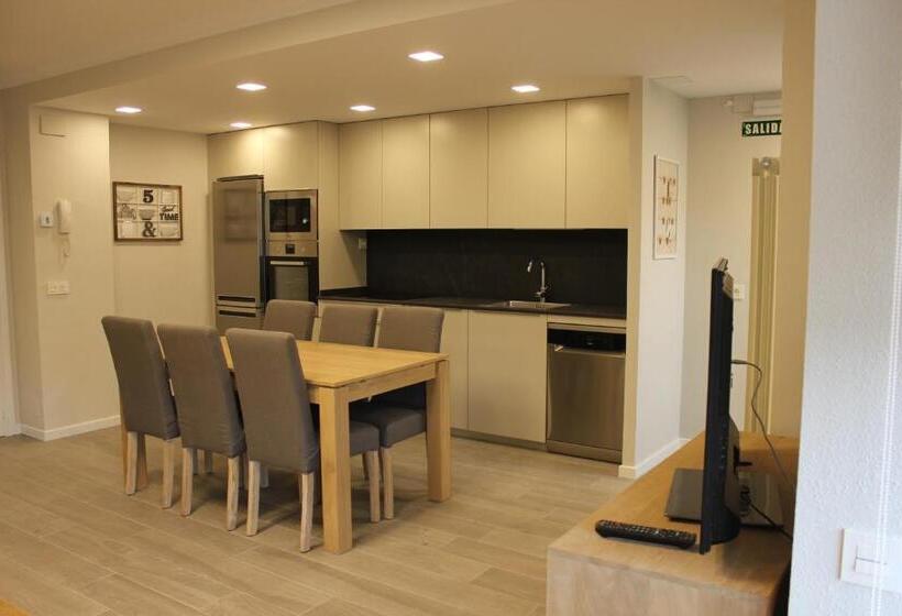 Апартаменты 3 Спальни, Apartamento Sanguesa