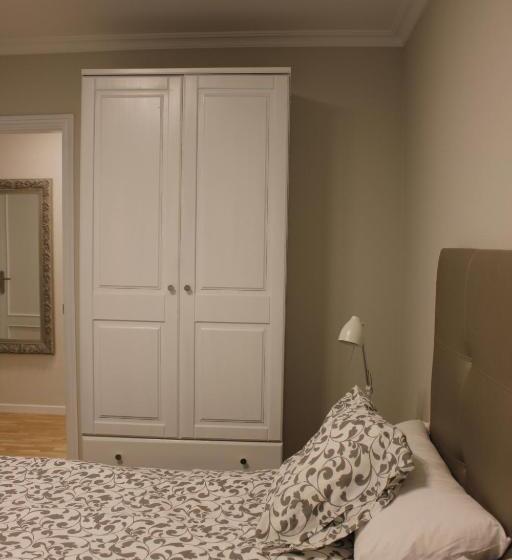 Апартаменты 3 Спальни, Apartamento Sanguesa