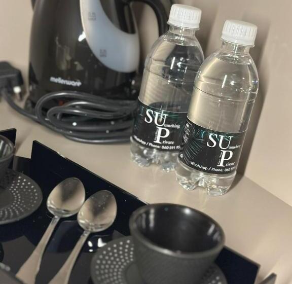 스탠다드 룸 풀장 전망, Suumthing Private Guesthouse