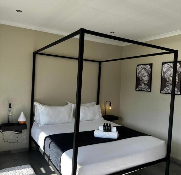 스탠다드 룸 풀장 전망, Suumthing Private Guesthouse