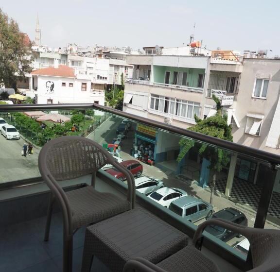 Номер Стандарт с Балконом, Zeni̇a Otel
