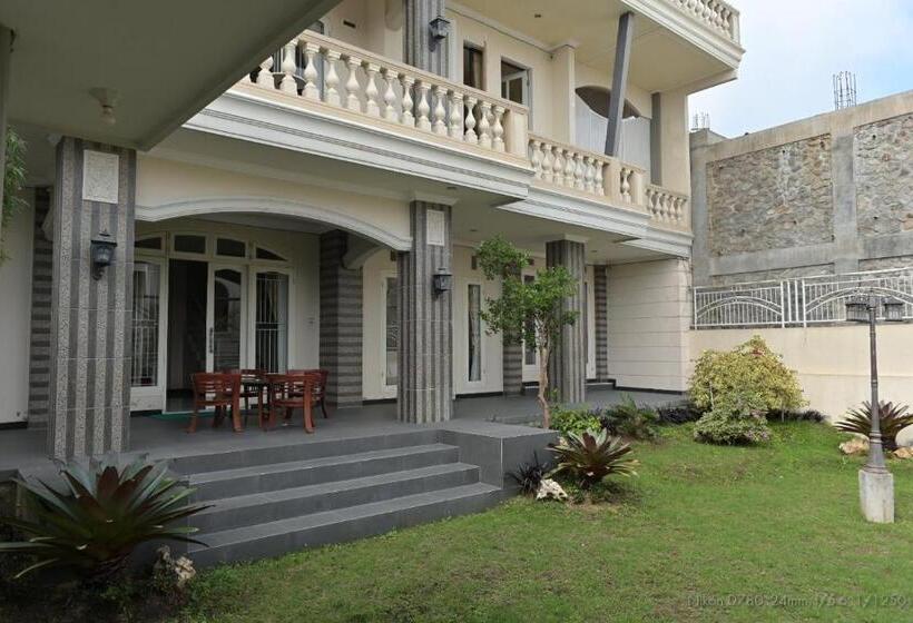 اتاق استاندارد با تراس, D&d Bellevue Guest House