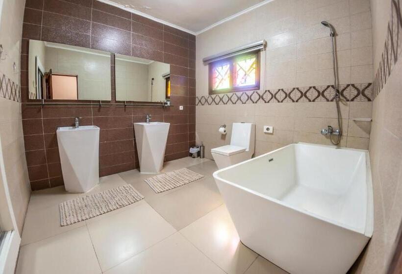 חדר סטנדרט עם מיטת קינג, Mangohouse