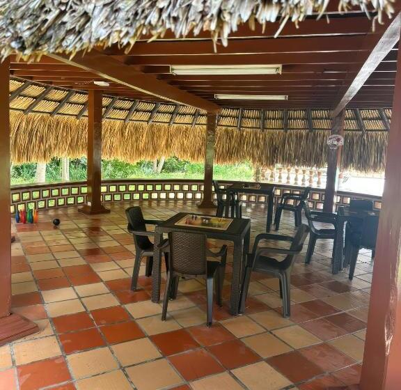 Трехместный Номер Базовый, Hacienda Con Piscina Privada/aire Acondicionado/jacuzzi