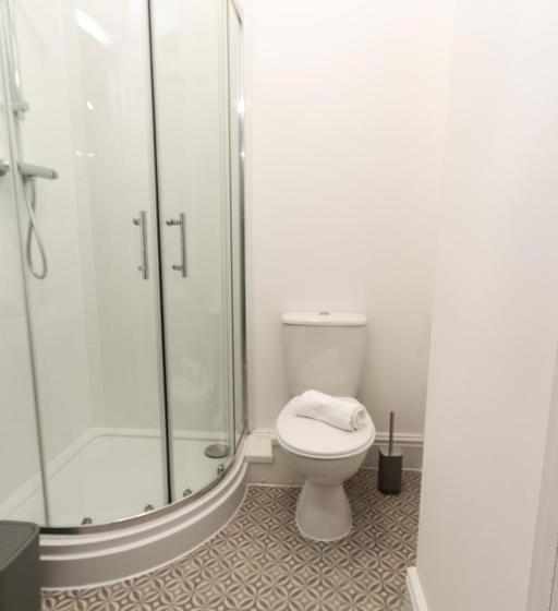 Номер Стандарт, Cosy And Chic Ensuites In Oldham Sociable House