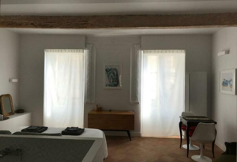 Стандартный Номер Кровать Кинг, B&b Le Chat Qui Dort