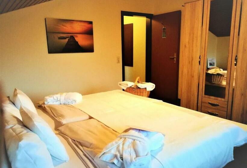 Номер Deluxe с Балконом, Ferienhotel Schwarzwälder Hof