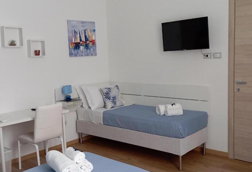 اتاق استاندارد سه نفره, Verga 29 House