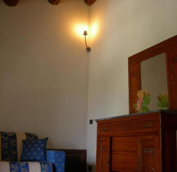 带阳台的三人标准间, Agriturismo Borgo San Martino