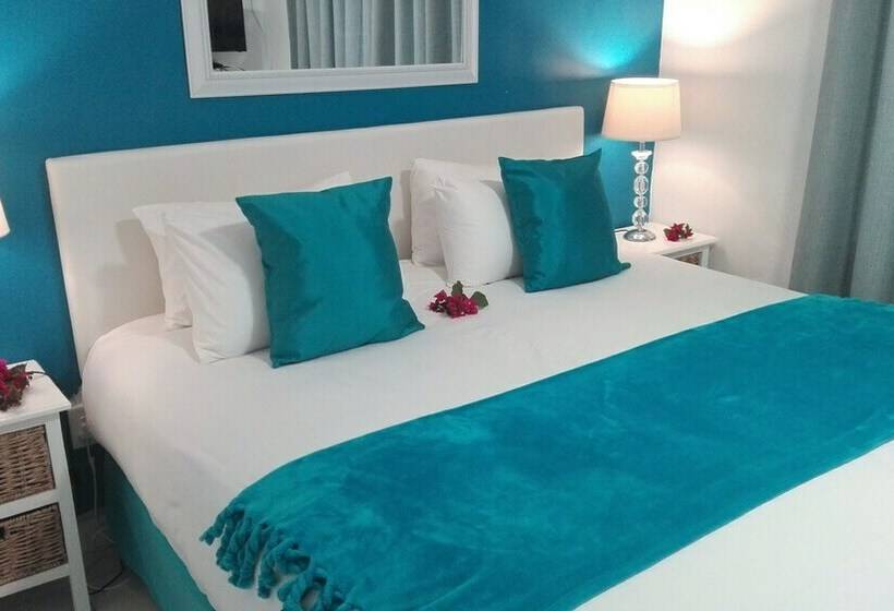 Семейный Номер, Saldanha Bay Lodge