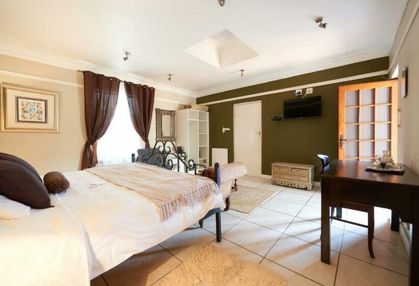 Номер Комфорт, 84 On Fourth Guest House