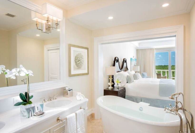 سوییت جونیور با چشم‌انداز استخر, The Shore Club Turks & Caicos