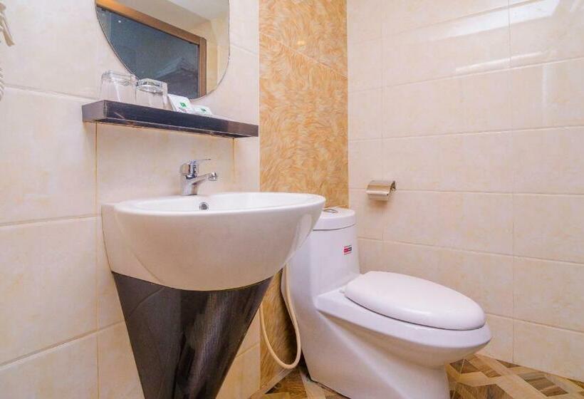 キングサイズベッドのデラックスルーム, K Garden Hotel Sungai Petani