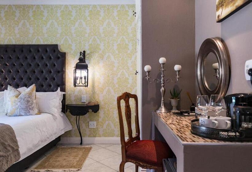 Deluxe Svit, Duke & Duchess Boutique