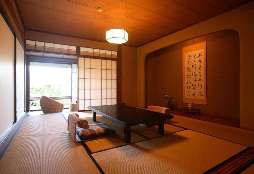 Номер Deluxe, Yoyokaku Ryokan
