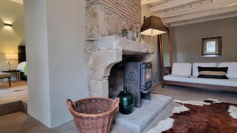 سوئیت جونیور با تراس, Moulin Renaudiots   Maison D Hôtes