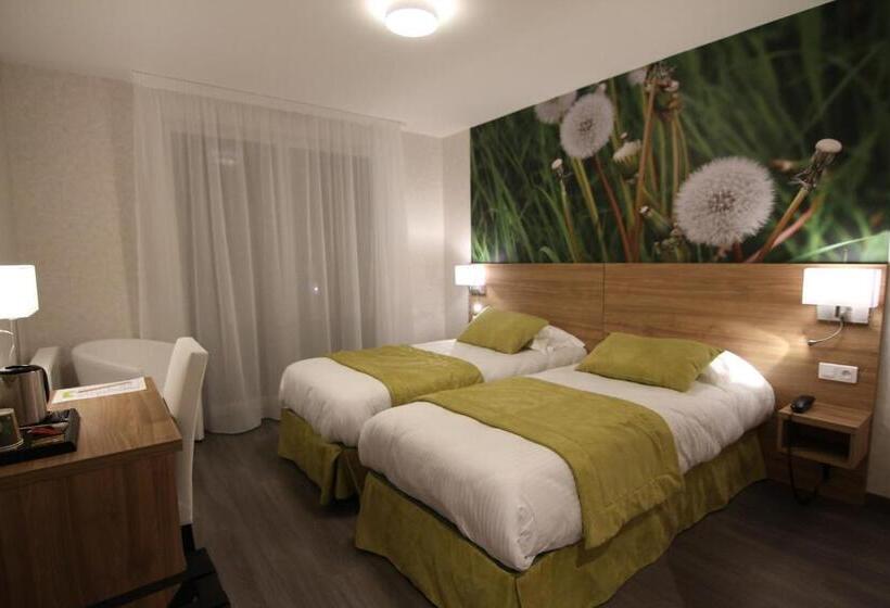 اتاق استاندارد با بالکن, Logis Hôtel   La Chambre D Amiens