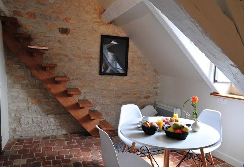 اتاق استاندارد سه نفره, Les Glycines Vézelay