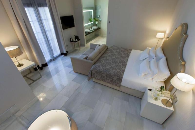 Люкс Superior, Hotel SMC