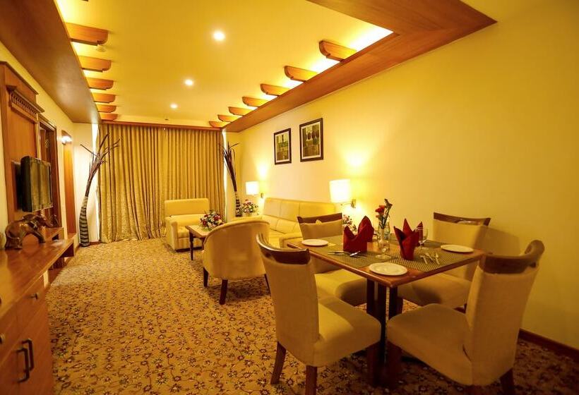 Номер Стандарт, Sivaraj Inn Salem