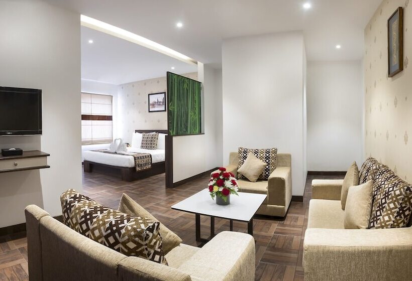 스위트, The Lotus Hotel Sameera