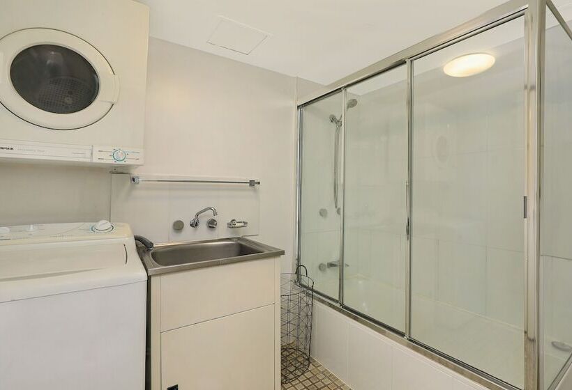 Апартаменты 2 Спальни, Palmerston Tower On Southport Broadwater